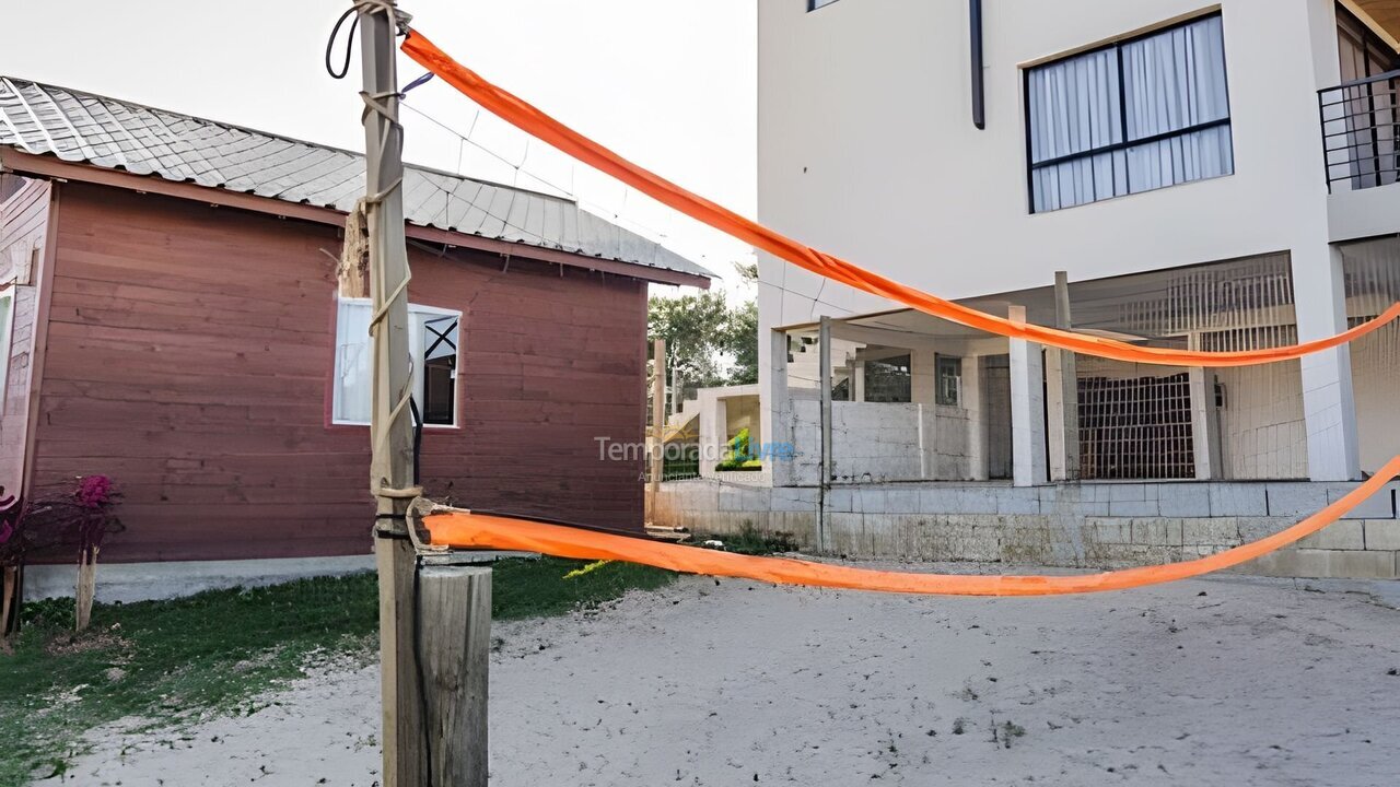 Casa para aluguel de temporada em Imbituba (Praia de Ibiraquera)