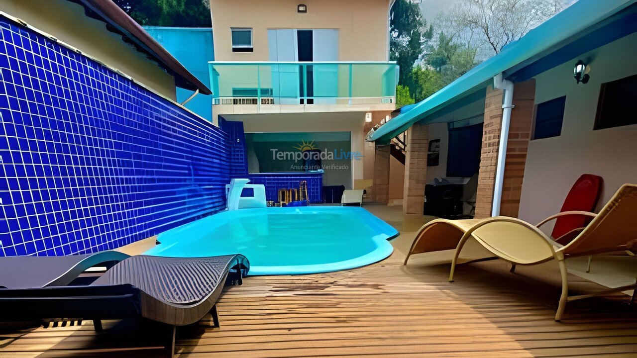 Casa para aluguel de temporada em São Sebastião (Praia do Saco)