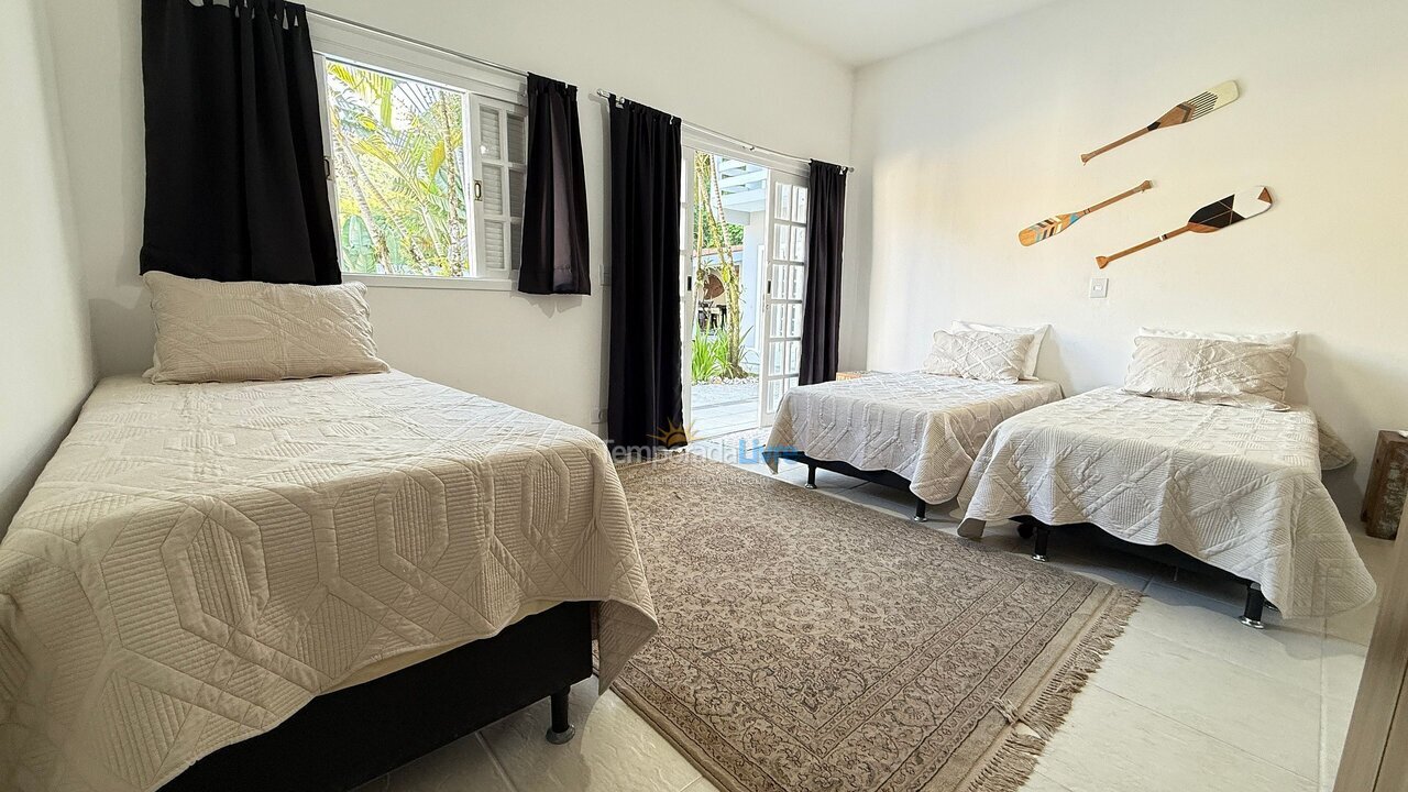 House for vacation rental in São Sebastião (Barra do Sahy)