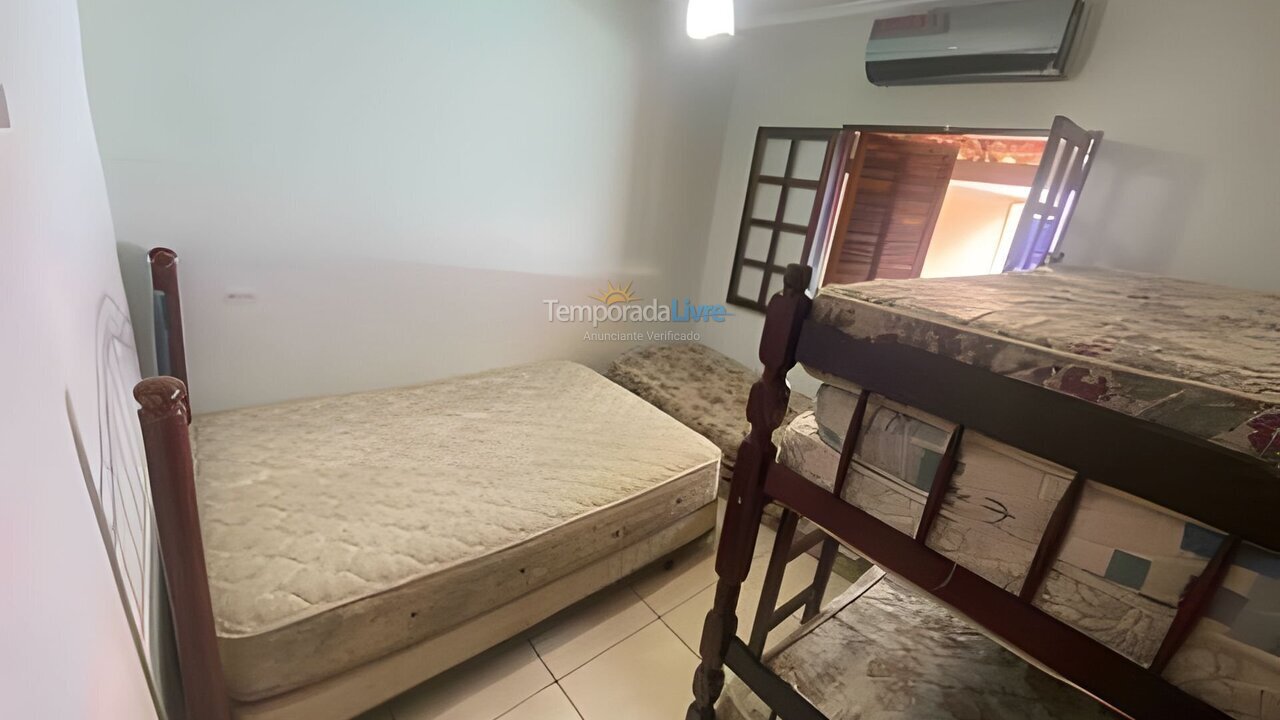 Casa para aluguel de temporada em São Sebastião (Praia do Saco)