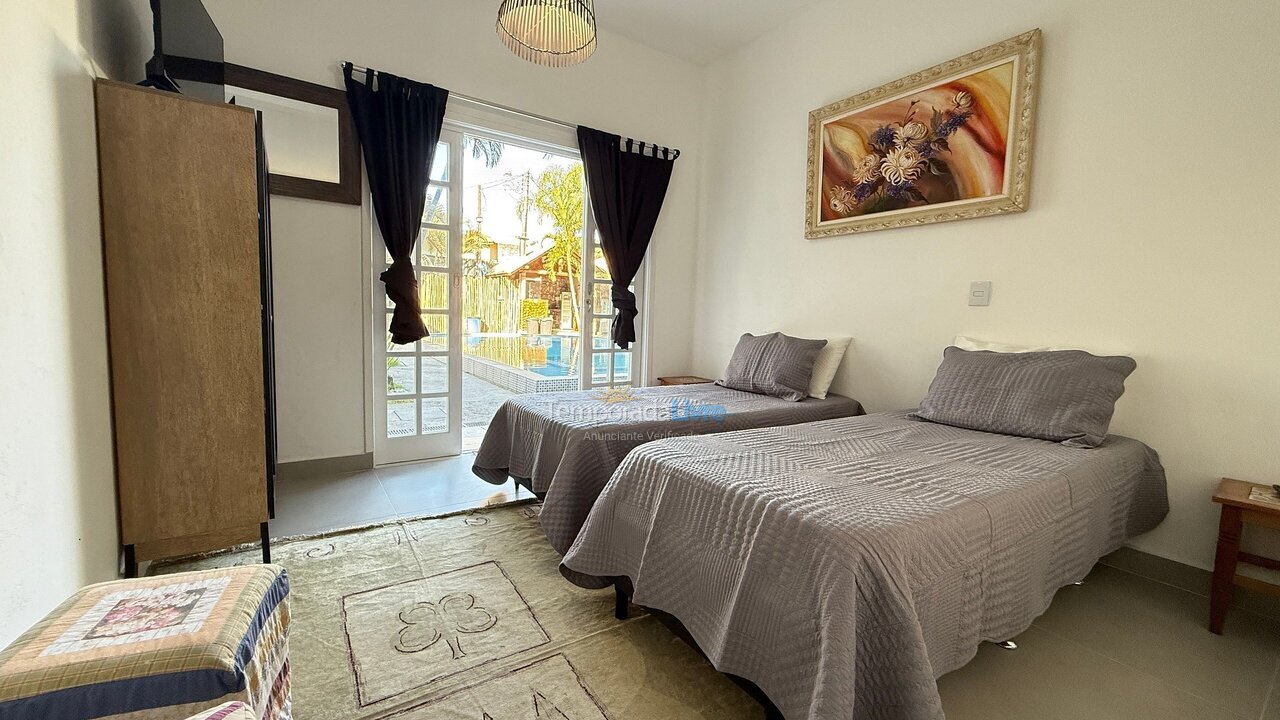 House for vacation rental in São Sebastião (Barra do Sahy)