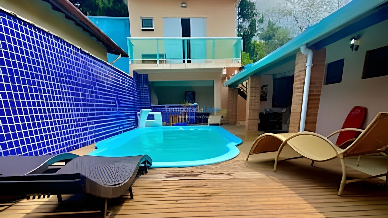 Casa para aluguel de temporada em São Sebastião (Praia do Saco)