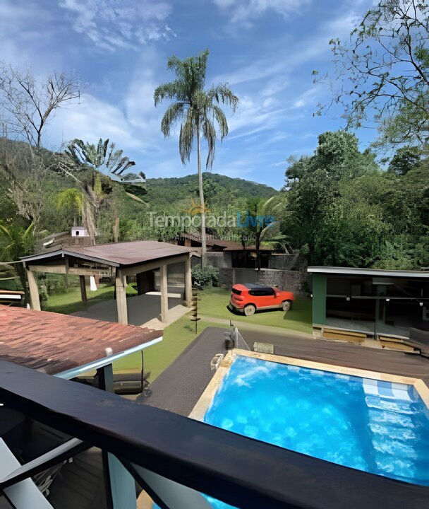 House for vacation rental in São Sebastião (Camburi)