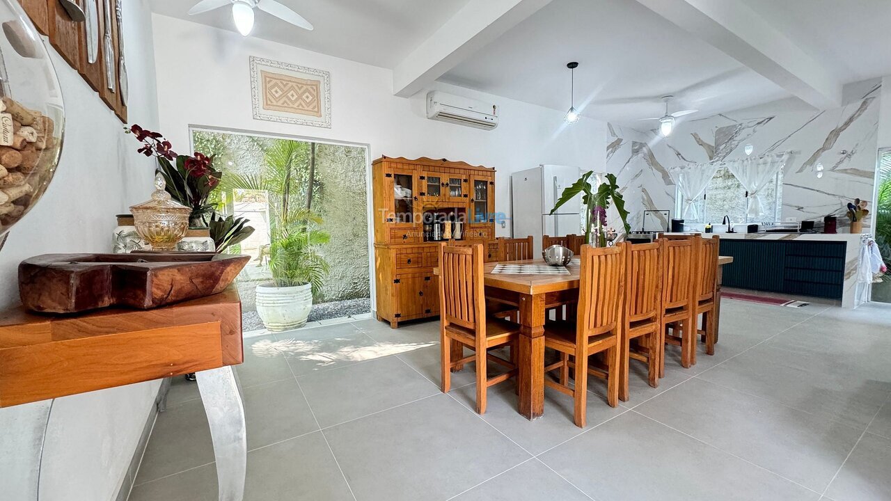 House for vacation rental in São Sebastião (Barra do Sahy)