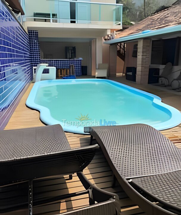 Casa para aluguel de temporada em São Sebastião (Praia do Saco)