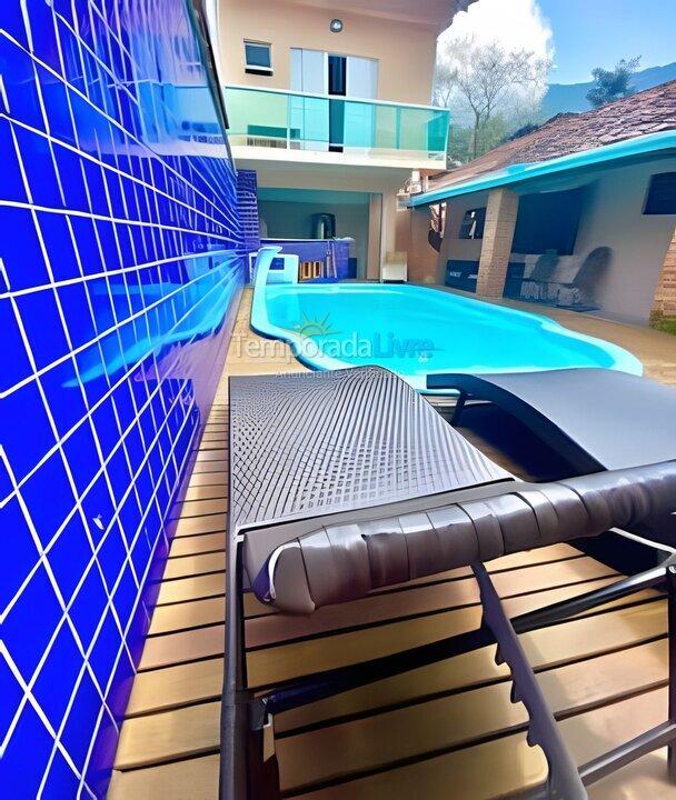 Casa para aluguel de temporada em São Sebastião (Praia do Saco)