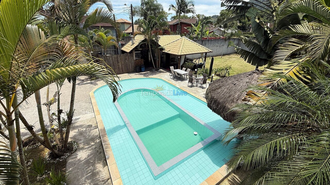 House for vacation rental in São Sebastião (Barra do Sahy)
