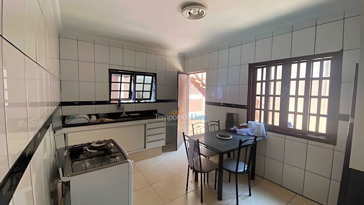 Casa para aluguel de temporada em São Sebastião (Praia do Saco)