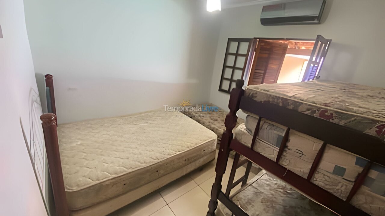 Casa para aluguel de temporada em São Sebastião (Praia do Saco)