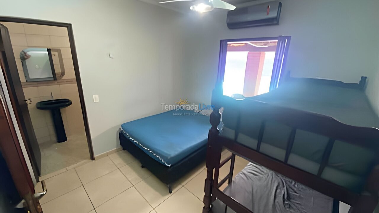 Casa para aluguel de temporada em São Sebastião (Praia do Saco)