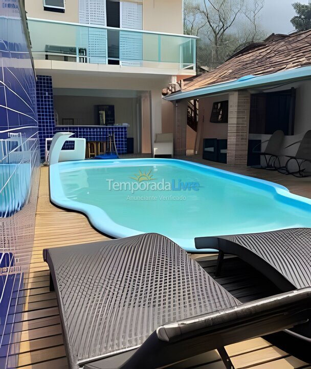 Casa para aluguel de temporada em São Sebastião (Praia do Saco)