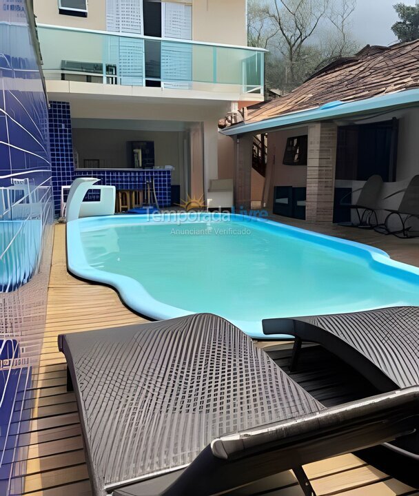 Casa para aluguel de temporada em São Sebastião (Praia do Saco)