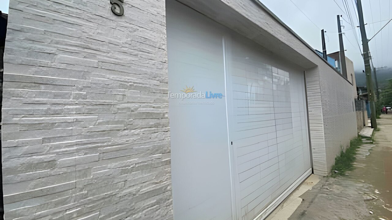 Casa para aluguel de temporada em São Sebastião (Praia do Saco)