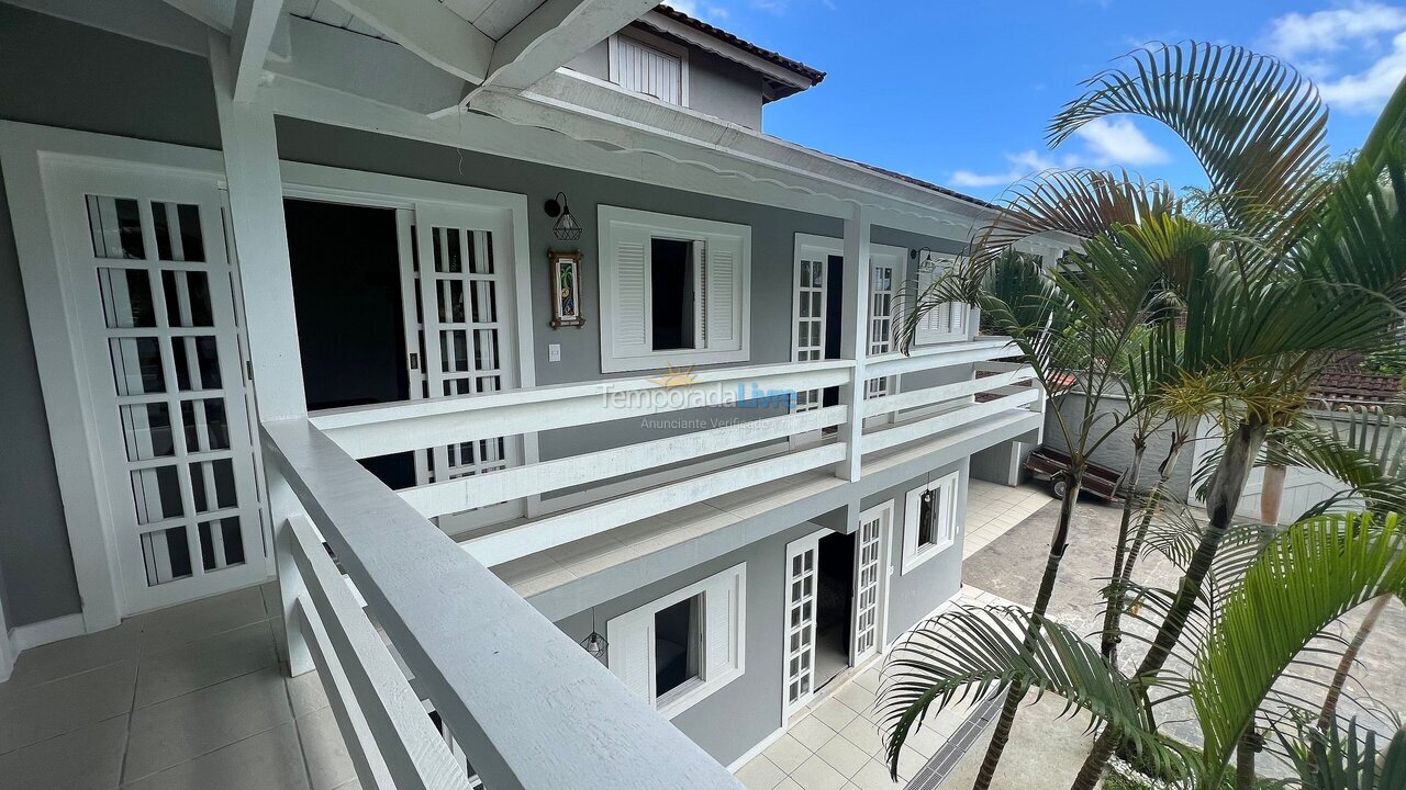 House for vacation rental in São Sebastião (Barra do Sahy)