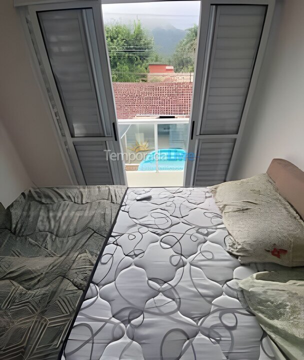 Casa para aluguel de temporada em São Sebastião (Praia do Saco)