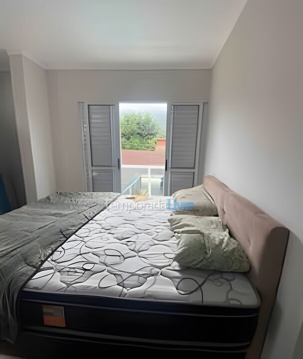 Casa para aluguel de temporada em São Sebastião (Praia do Saco)