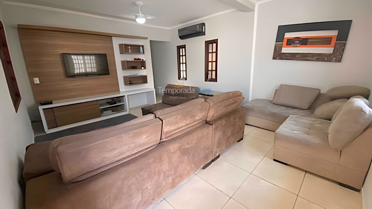 Casa para aluguel de temporada em São Sebastião (Praia do Saco)