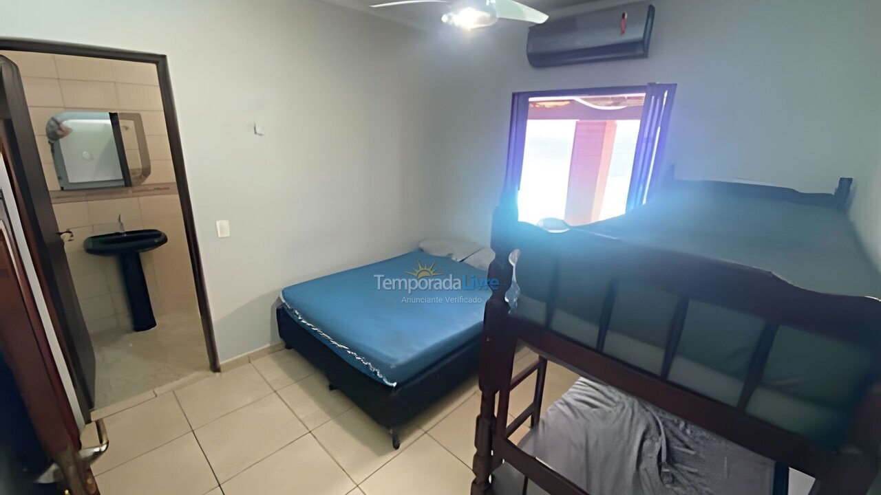 Casa para aluguel de temporada em São Sebastião (Praia do Saco)