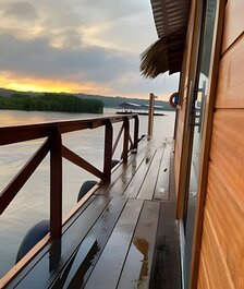 Floating House - Unique Experience