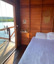 Floating House - Unique Experience