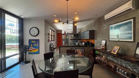 BEACH - SPACIOUS AND BRIGHT HOUSE, CONDO IN THE BEST SECTION OF BARRA DA TIJUCA