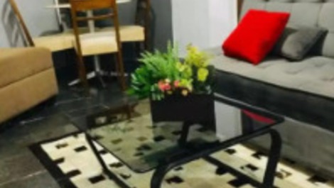 CONT 2220 - Casa espaçosa com piscina Floresta