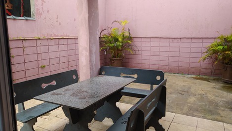 Casa espaçosa e arejada comporta 12 pessoas