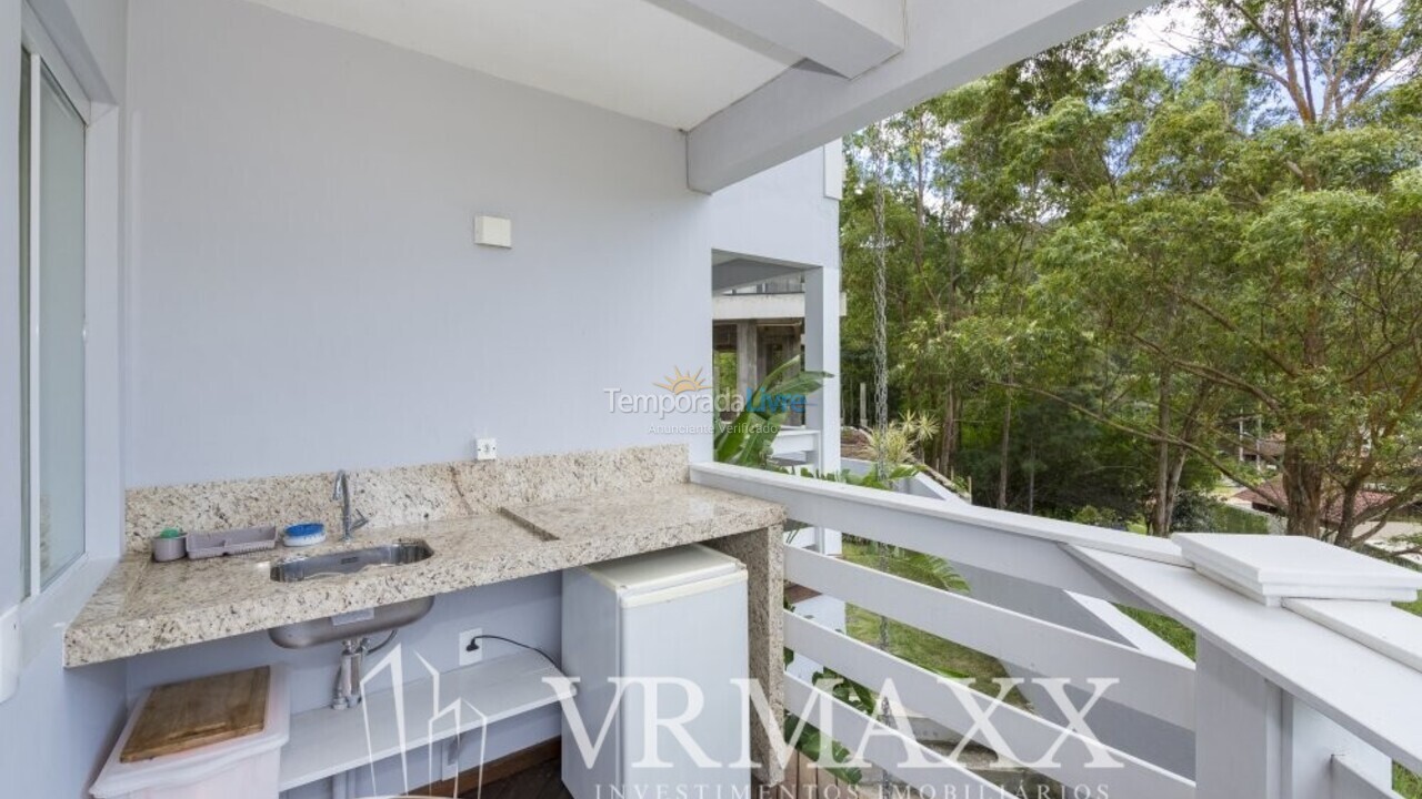 House for vacation rental in Bombinhas (Praia de Zimbros)