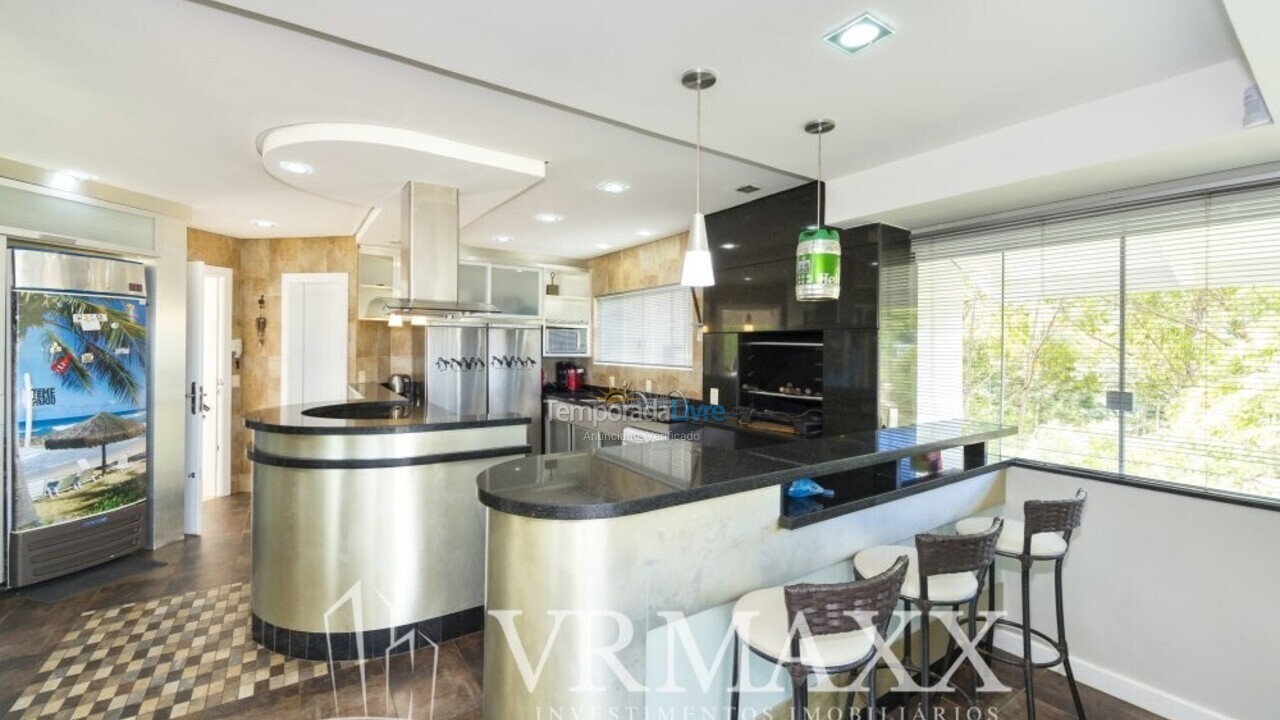 House for vacation rental in Bombinhas (Praia de Zimbros)