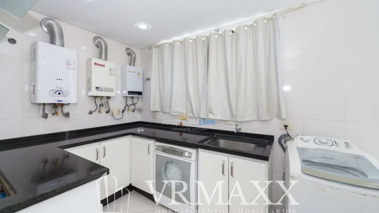 House for vacation rental in Bombinhas (Praia de Zimbros)