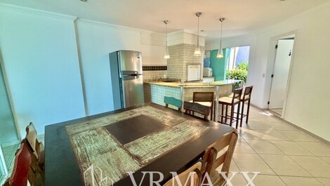 Visão ampla da área de churrasco