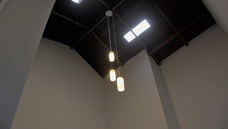 CASA 7 DORM. 2 ST. DESLUMBRANTE E ACONCHEGANTE