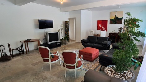 CASA 7 DORM. 2 ST. DESLUMBRANTE E ACONCHEGANTE