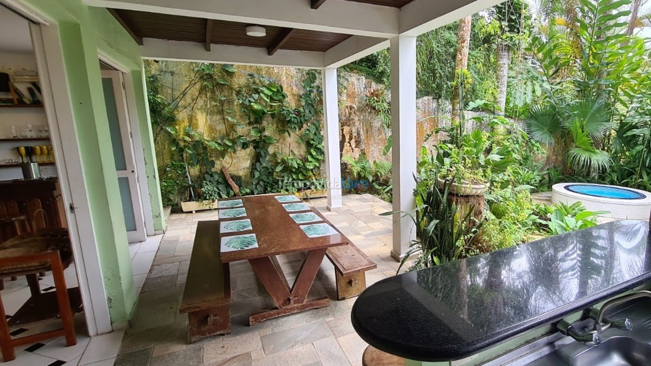 Casa para aluguel de temporada em São Sebastião (Juquehy)