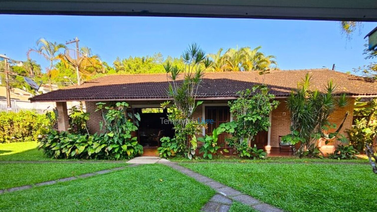 Casa para alquiler de vacaciones em Ubatuba (Enseada)