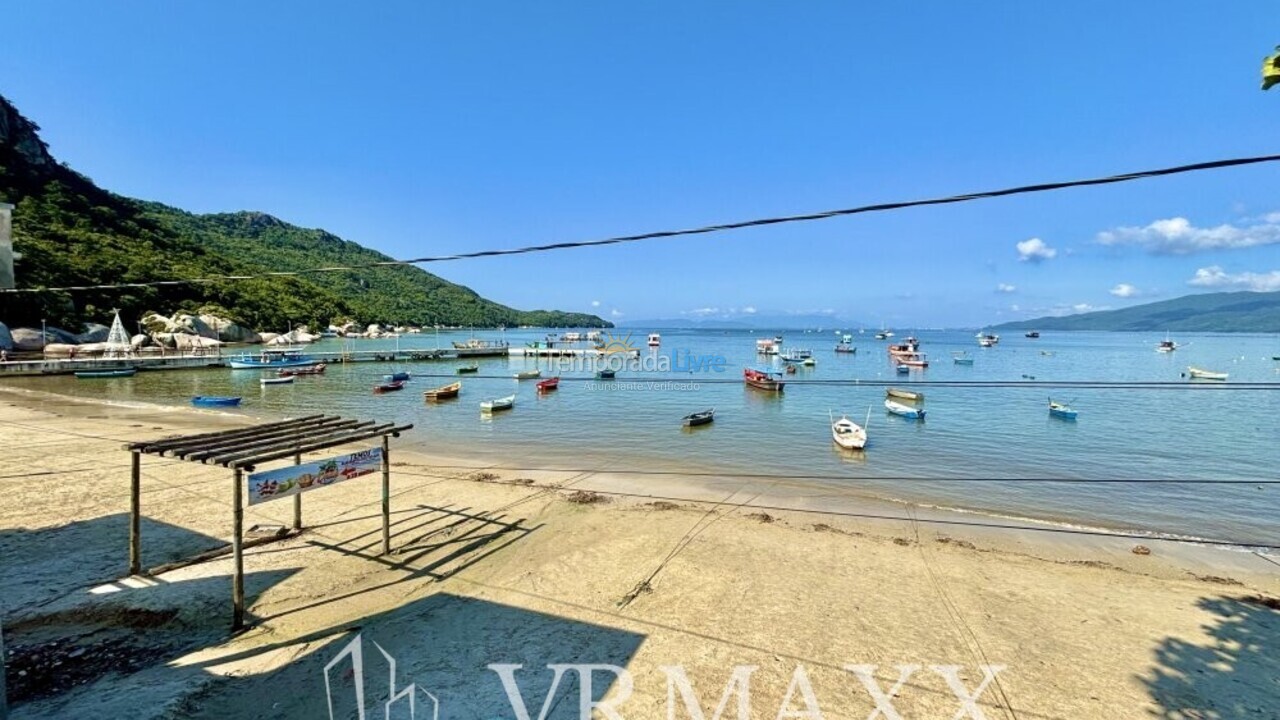 Casa para aluguel de temporada em Bombinhas (Canto Grande)