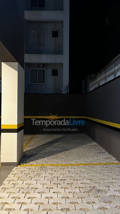 Apartamento para aluguel de temporada em Bombinhas (Praia de Bombas)