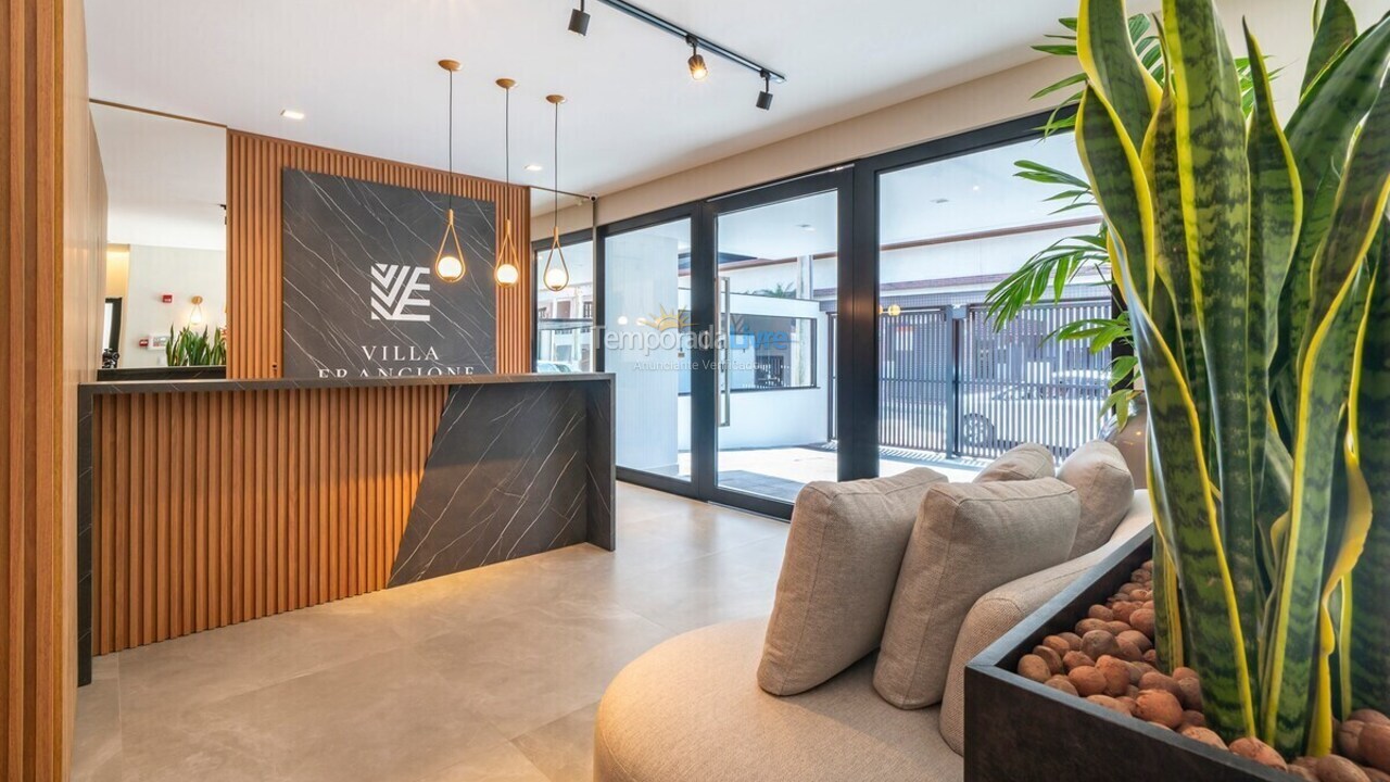 Apartamento para aluguel de temporada em Bombinhas (Praia de Bombas)