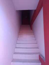 Espaçoso apartamento a 500m da praia do Taperapuan