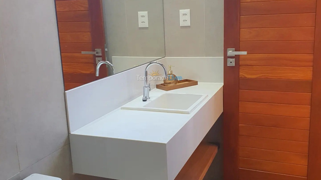 Casa para aluguel de temporada em Mata de São João (Praia do Forte)