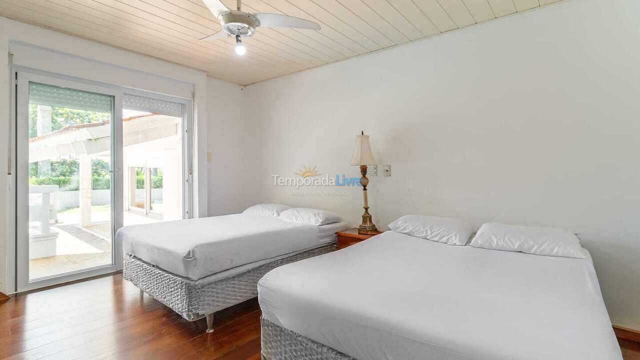 Casa para aluguel de temporada em Florianopolis (Jurerê Internacional)