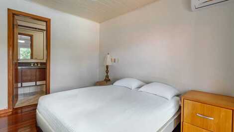 Casa frente mar Jurerê Internacional.