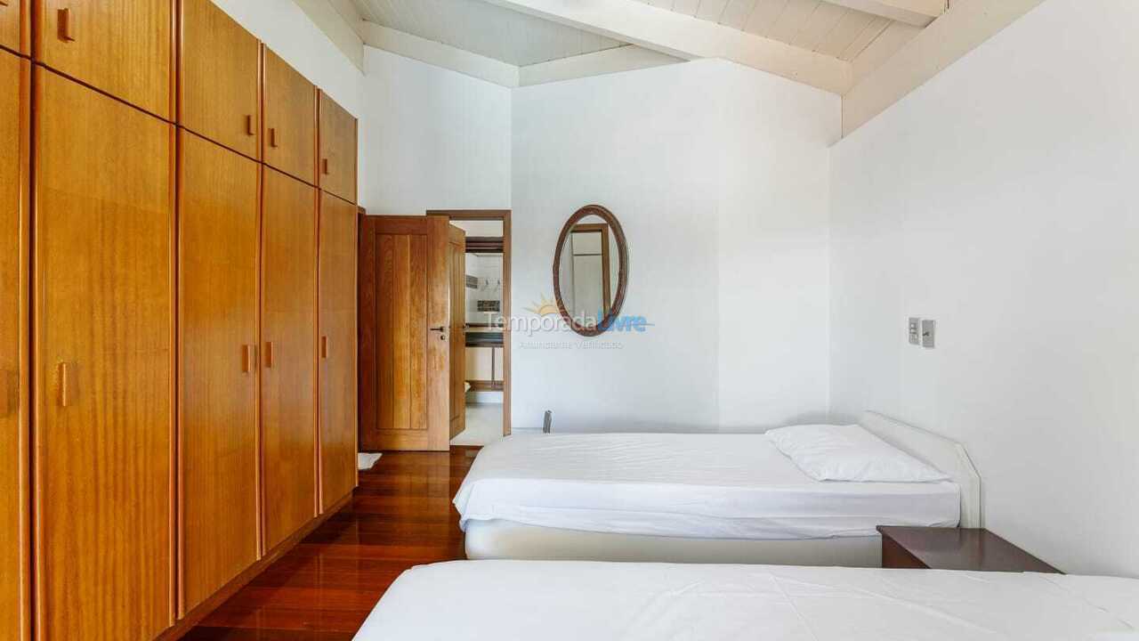 Casa para aluguel de temporada em Florianopolis (Jurerê Internacional)