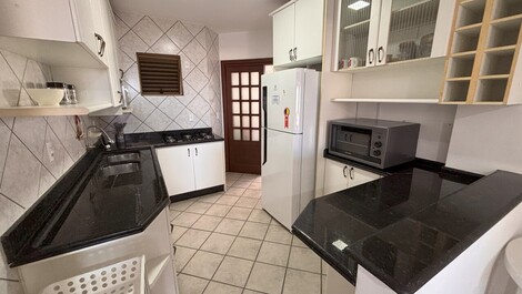 Apartamento em Bombas para até 8 pessoas