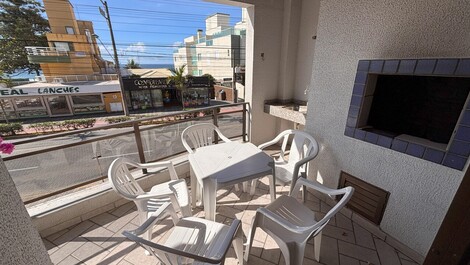 Apartamento em Bombas para até 8 pessoas