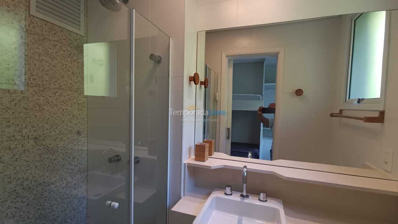 Apartment for vacation rental in São Sebastião (Camburizinho)