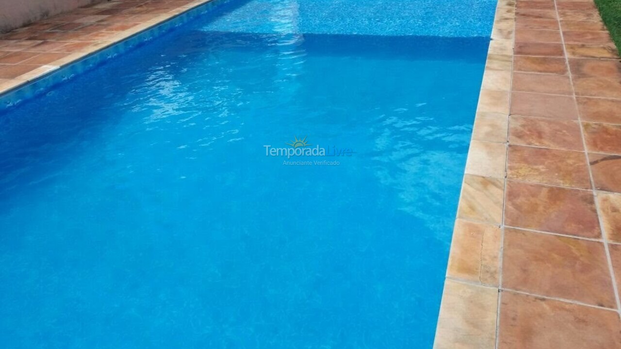 Casa para alquiler de vacaciones em Pardinho (Ninho Verde 2)