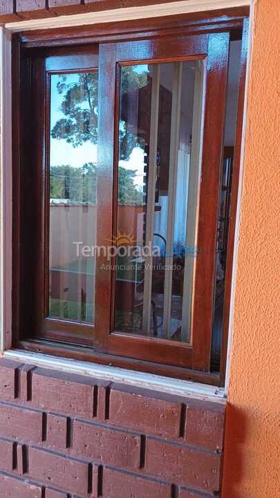 Casa para alquiler de vacaciones em Pardinho (Ninho Verde 2)