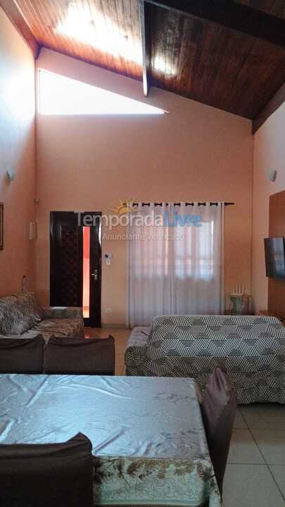 Casa para alquiler de vacaciones em Pardinho (Ninho Verde 2)