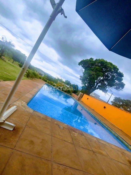 Casa para alquiler de vacaciones em Pardinho (Ninho Verde 2)